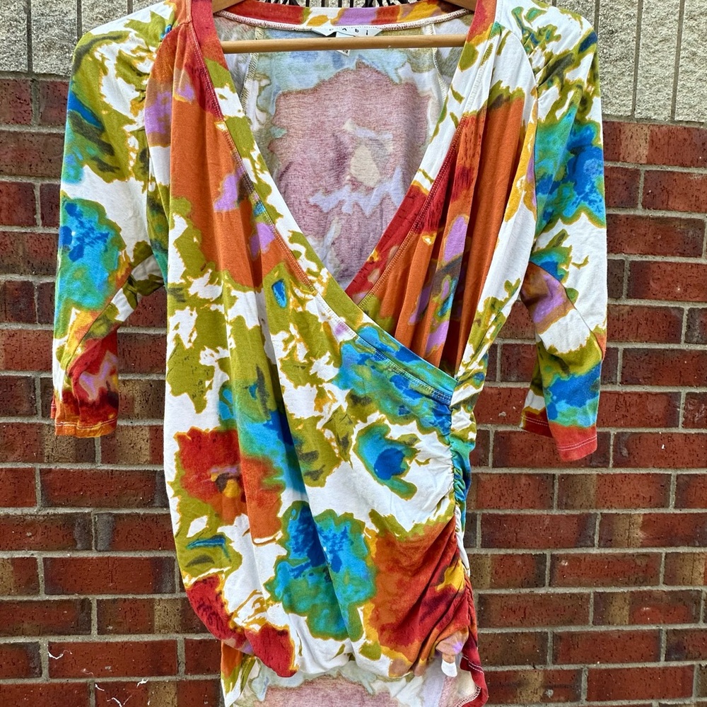CABI Watercolor Floral Wrap Blouse Slimming Ruched-sides 3/4 Sleeves Wrap Style